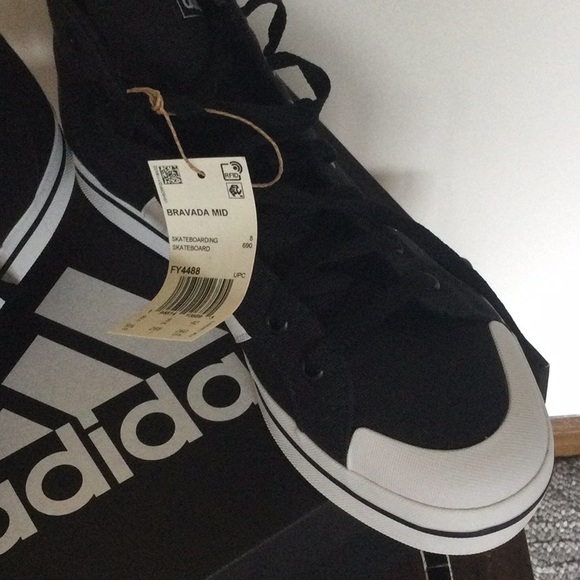 High tops - Picture 2 of 5